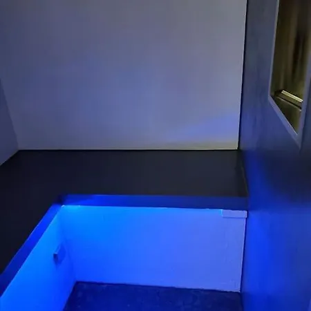 Le Parmentine, Jacuzzi Hammam 別荘 *